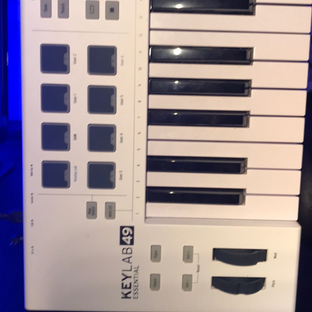 Keyboard - Picture 2 of 6